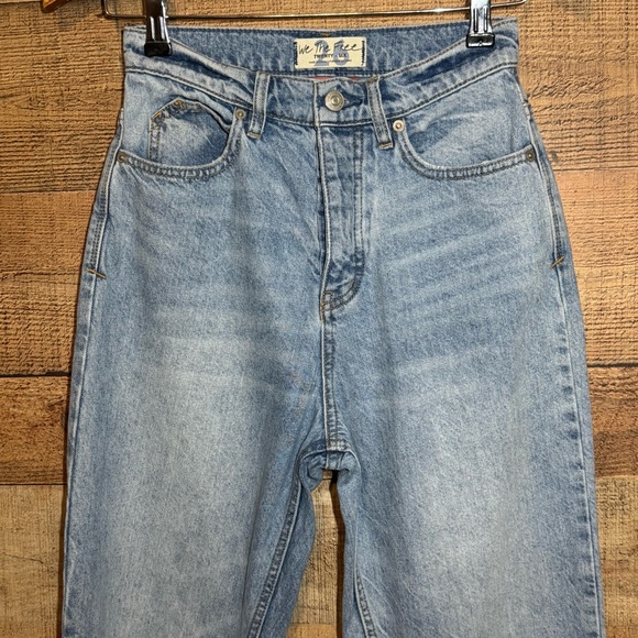 Free People We the Free Crvy Georgine Mom Jeans Sky Blue Size 26 - Picture 5 of 15